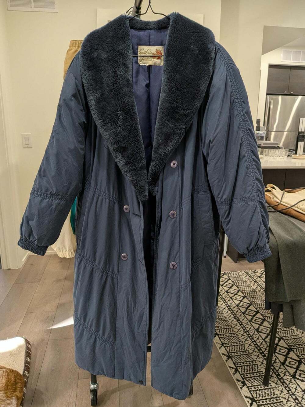 Vintage 1970s SportEaze Navy Faux Fur Collar Coat (US 8 Petite)